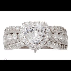 Gorgeous Diamonique Heart Ring